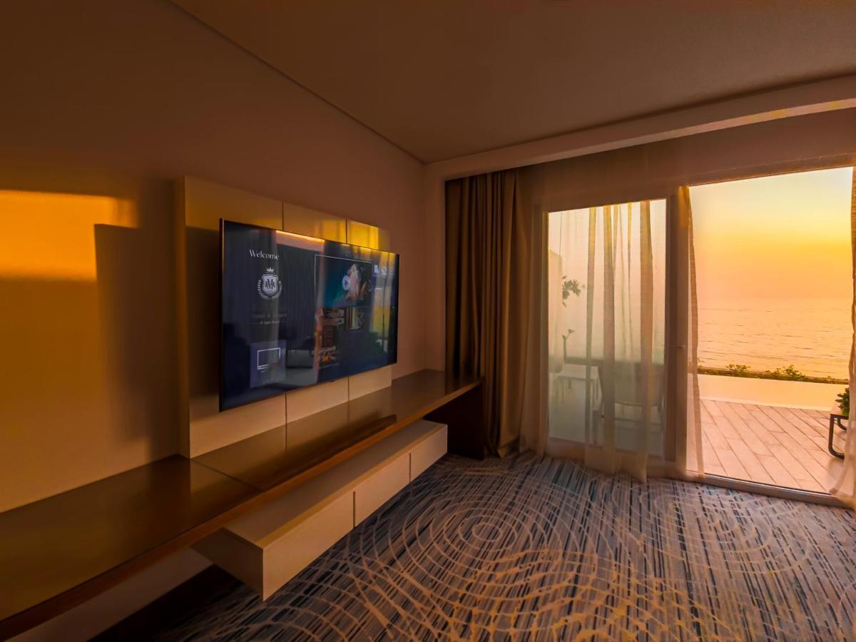 Royal M Al Aqah Beach Resort By Gewan Exterior photo A room at the hotel